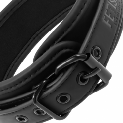COLLAR DE CADENA CON FORRO DE NOPRENE PARA SUMISA FETICHISTA